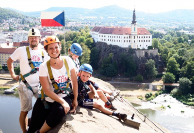 Děč&iacute;n nav&scaron;t&iacute;vila zn&aacute;m&aacute; blogersk&aacute; rodinka Objev&iacute;me svět!